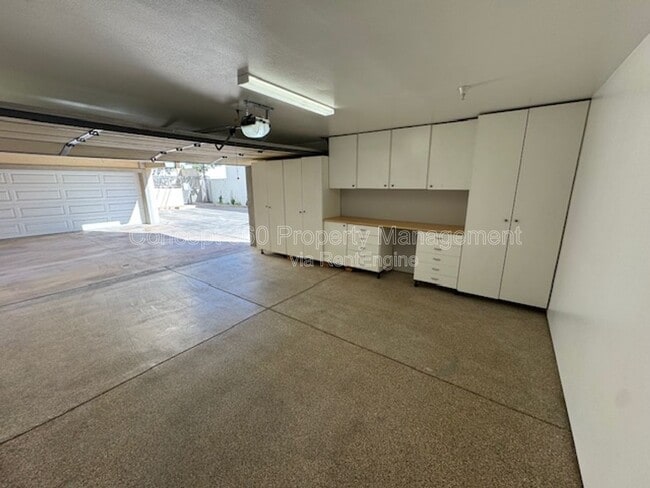 Building Photo - 3536 Linden Ave
