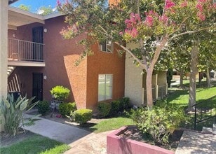 Building Photo - *Move-In Special* Spacious 2 Bed / 2 Bath Condo in San Bernardino – Upgraded & Move-In Ready!