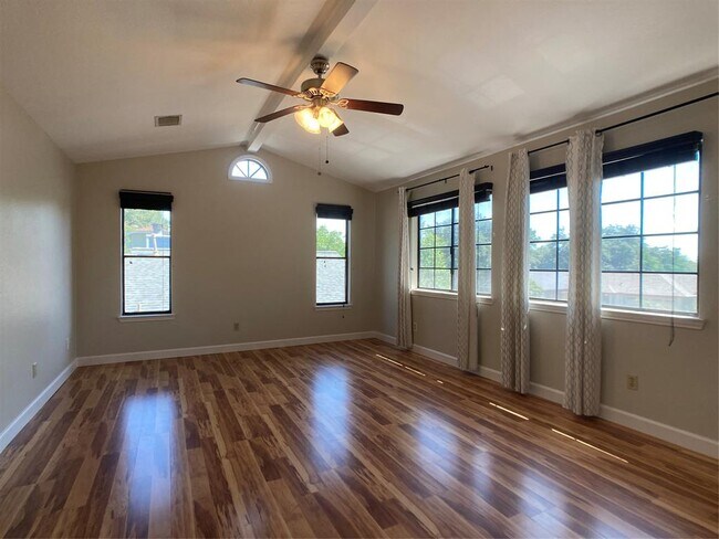Building Photo - 10420 Bilbrook Pl