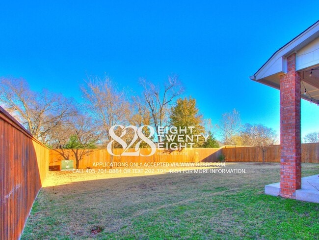 Building Photo - **COMING JANUARY 2ND!!!** STUNNINGLY BEAUTIFUL SPACIOUS 5 BED/3 BATH HOME IN ST JAMES PARK!