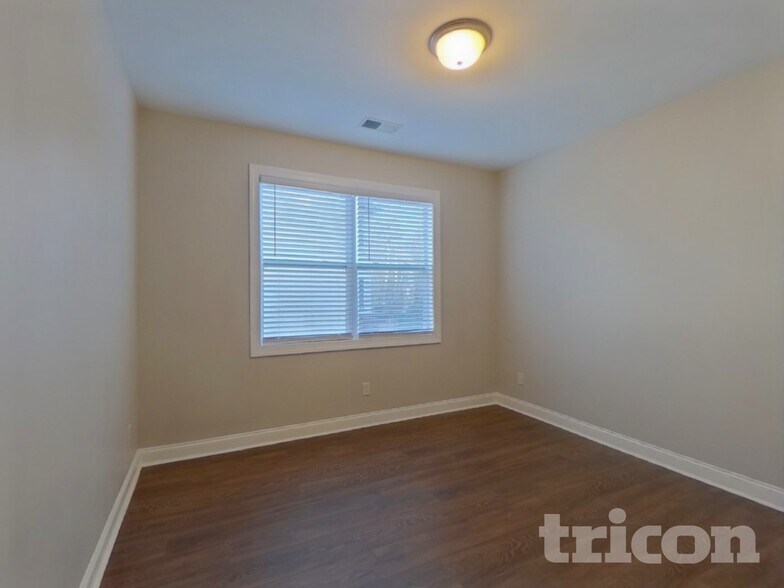 Building Photo - 428 Castlebury Ct