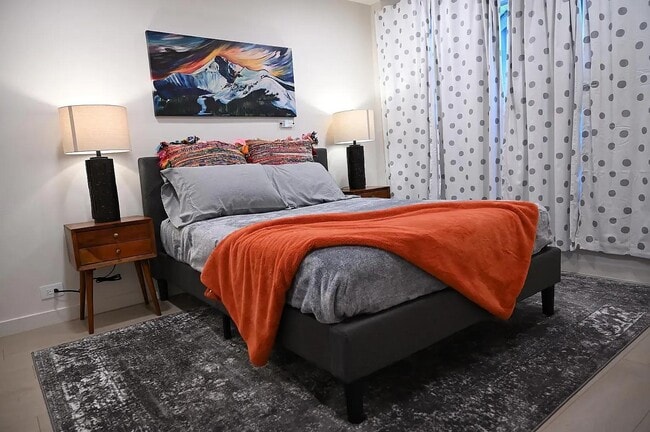 Building Photo - 2082 Dennison Ln