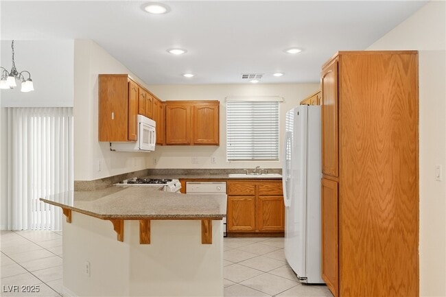 Building Photo - 7268 Vinca Rd