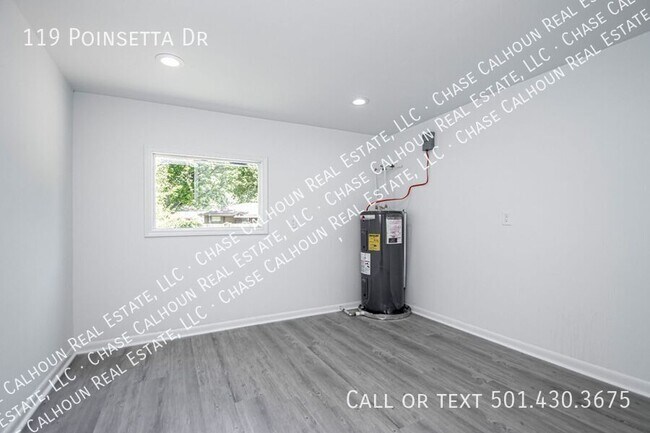 Building Photo - 119 Poinsetta Dr