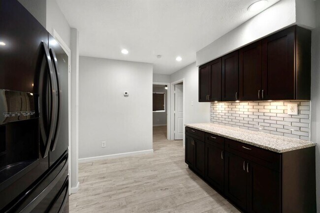 Building Photo - 13234 Boyer Ln