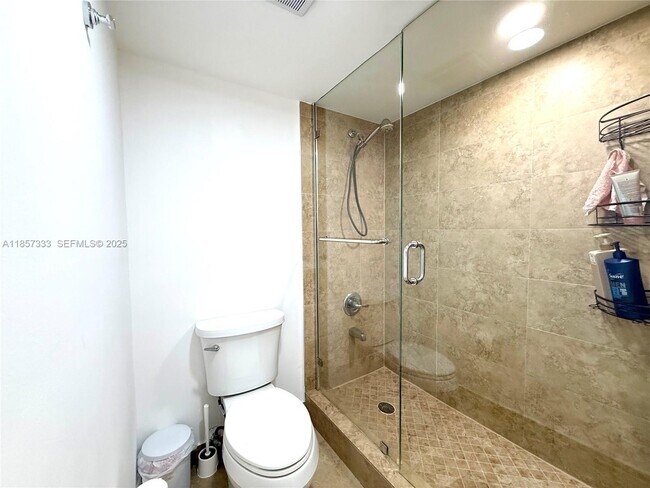 Building Photo - 20505 E Country Club Dr