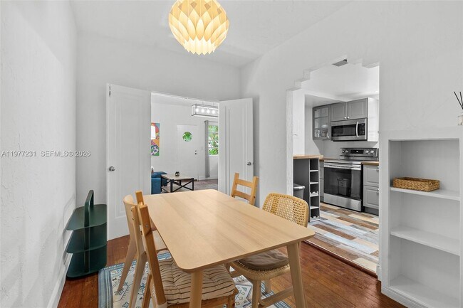 Building Photo - 1211 Pennsylvania Ave