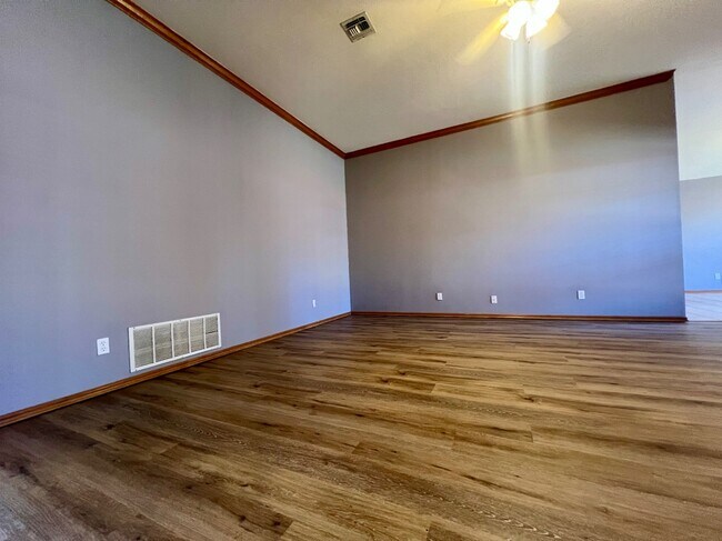 Building Photo - 2909 SE 96th St