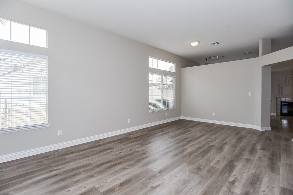 Building Photo - 806 Zinnia Cir