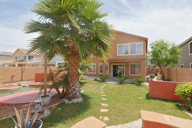 Building Photo - 14878 W Bloomfield Rd