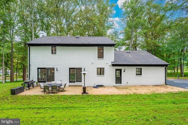 Building Photo - 8225 Hawkins Creamery Rd