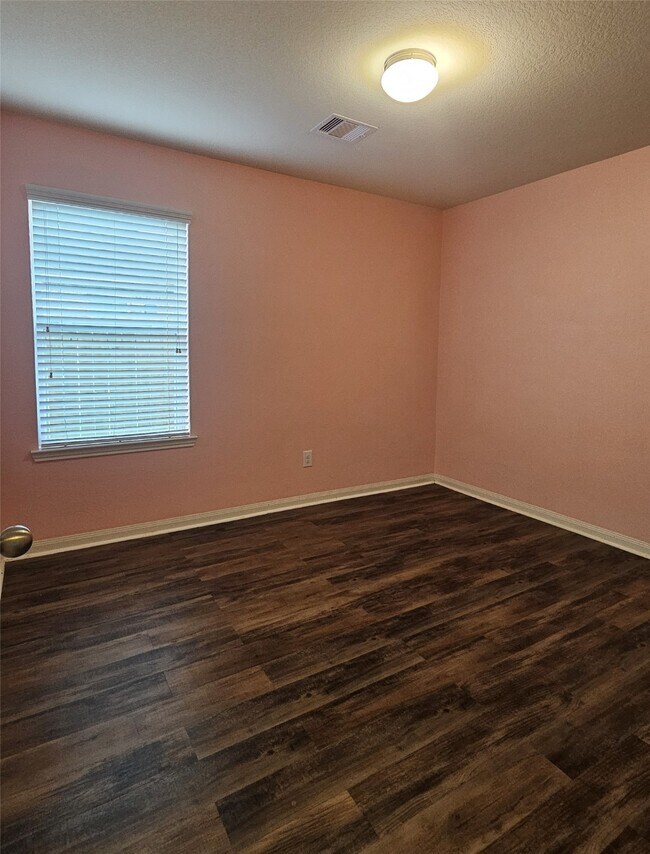 Building Photo - 12025 Windage Dr
