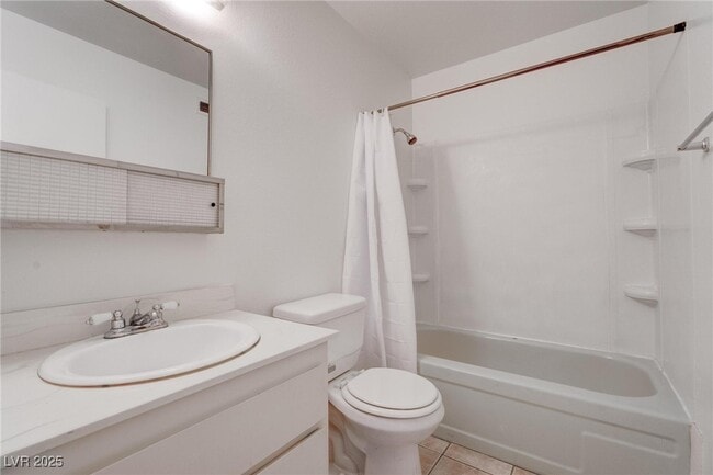 Building Photo - 2206 Sunnyslope Ave