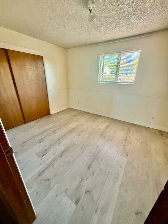 Building Photo - Pet-friendly 4-BR Home in Cedar City with Large Yard