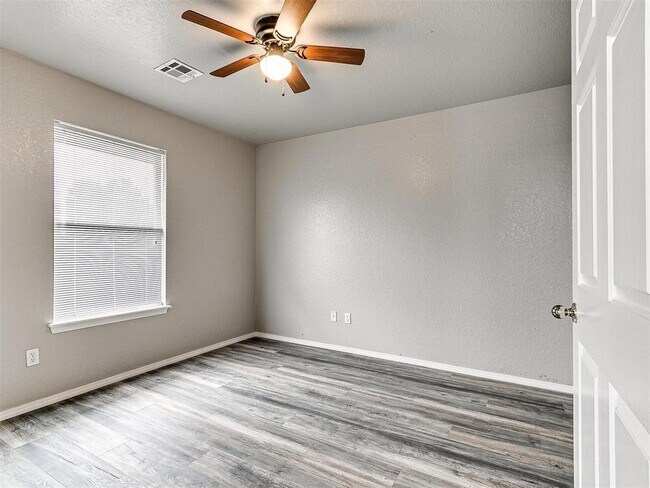 Building Photo - 2700 NW 161st Cir