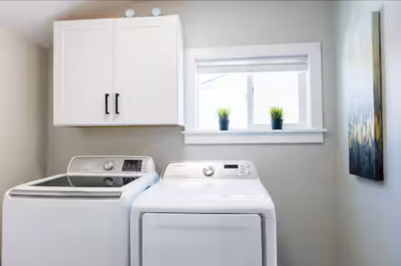 Building Photo - 814 W Arapahoe Ave