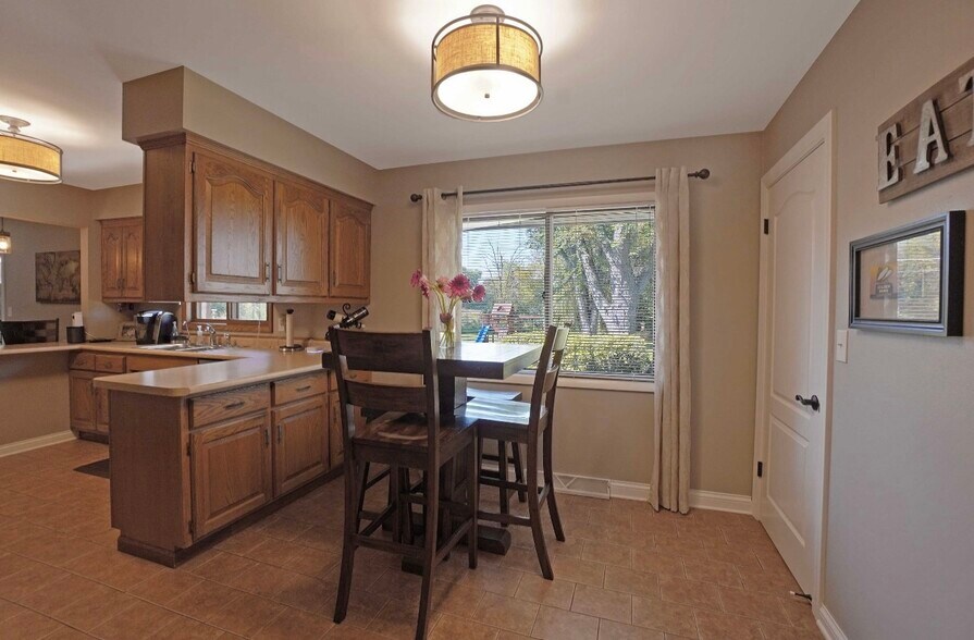 Building Photo - 4685 N 150th St