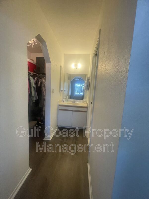 Building Photo - 25068 Harborview Rd