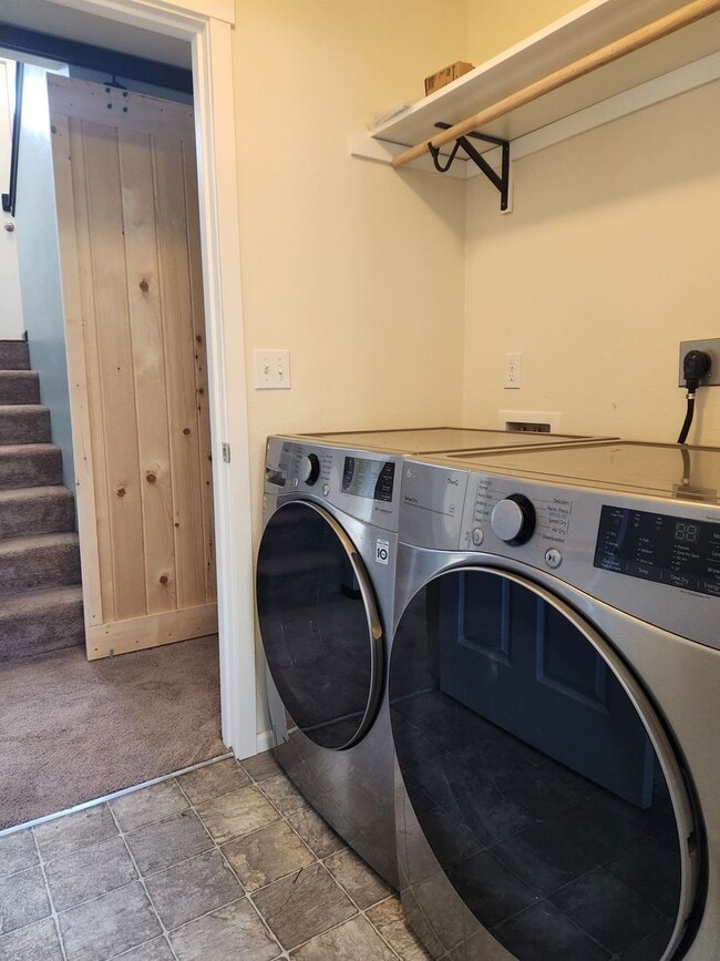 Building Photo - Desirable Home Located In Silverdale