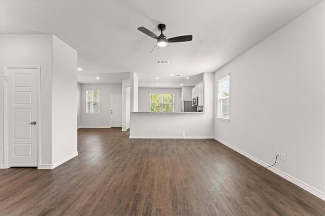 Building Photo - 5672 Shore Point Trl