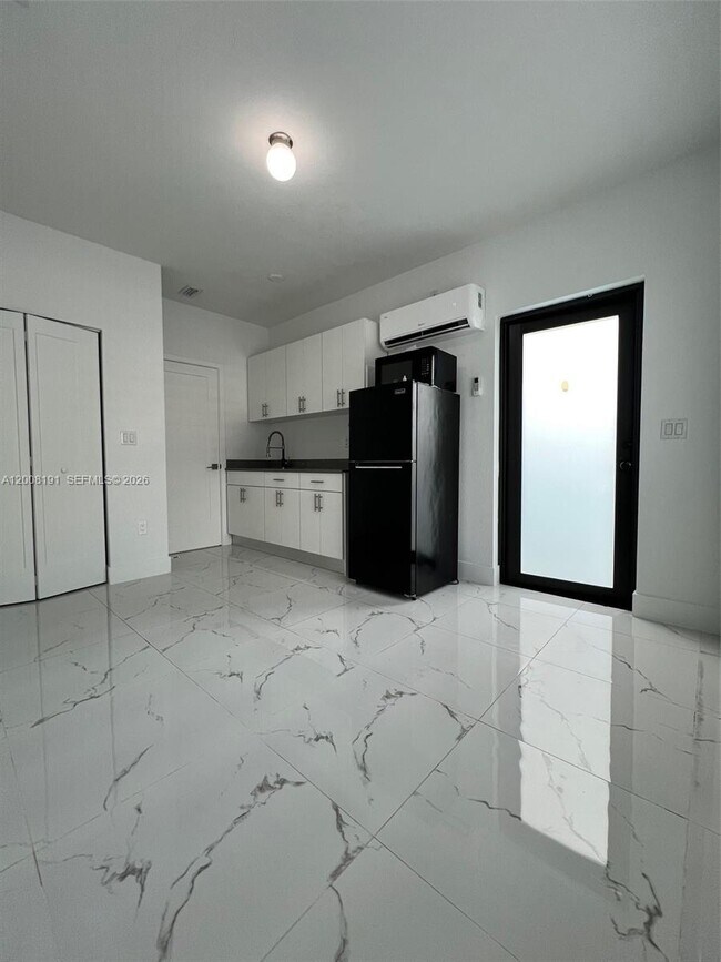 Building Photo - 20007 SW 122nd Ct