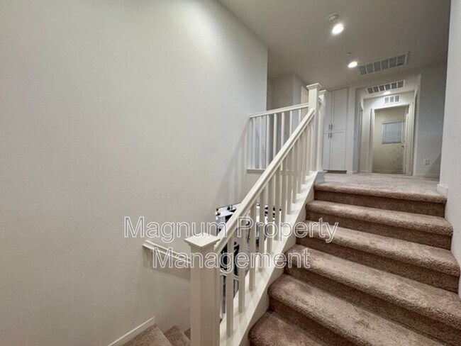 Building Photo - 30411 Ridgecrest Rd