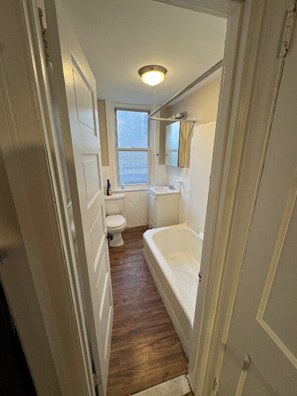 Building Photo - 905-909 Christian St