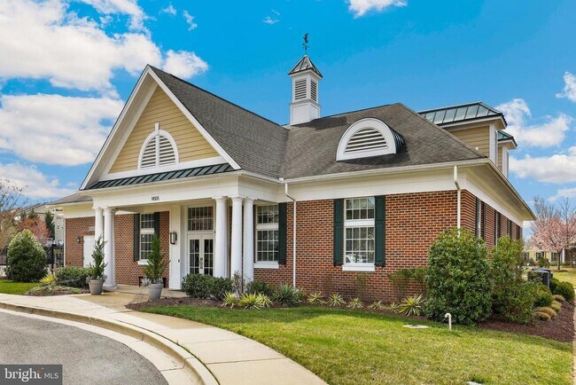 Building Photo - 208 Bottsford Ave