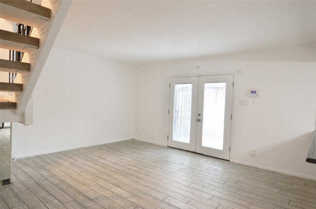 Building Photo - 2372 Triway Ln