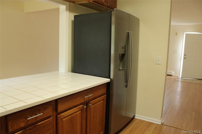 Building Photo - 1 Fishkill Glen Dr
