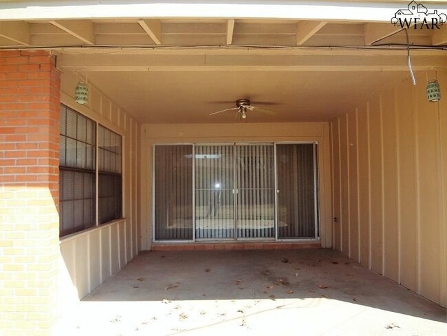 Building Photo - 1553 Hanover Rd