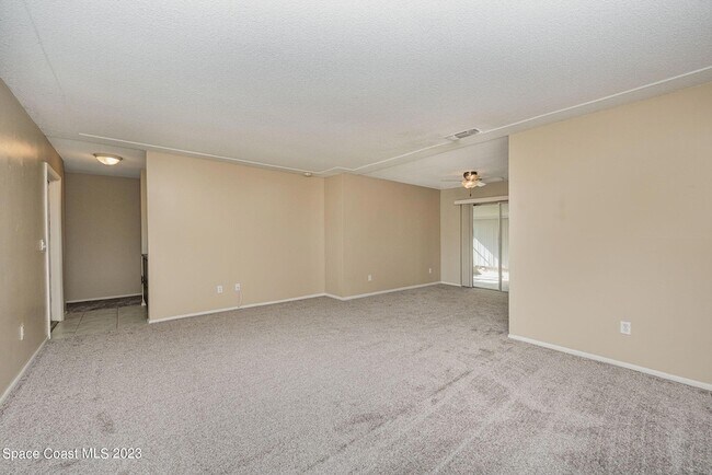 Building Photo - 608 Sacre Coeur Dr