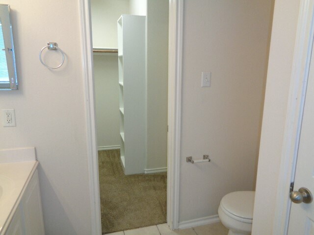 Building Photo - 17147 Oakwood Chase Dr