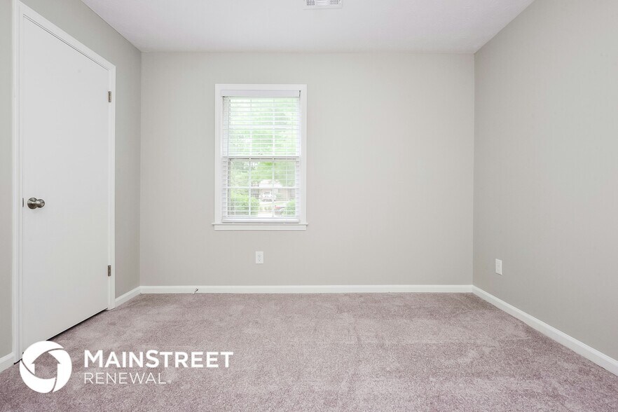 Building Photo - 3438 Creekwood Dr SE