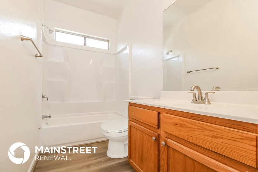 Building Photo - 15220 W Shaw Butte Dr