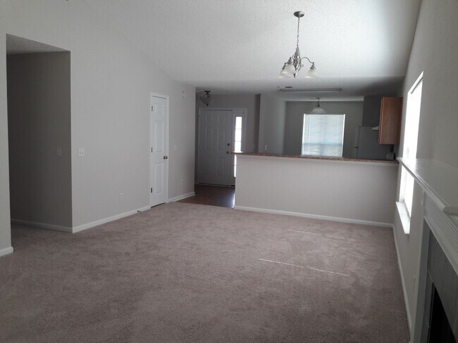 Building Photo - 25 Halyard Dr