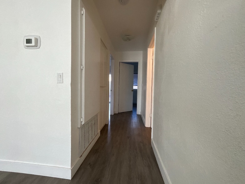 Building Photo - 15866 Sago Rd