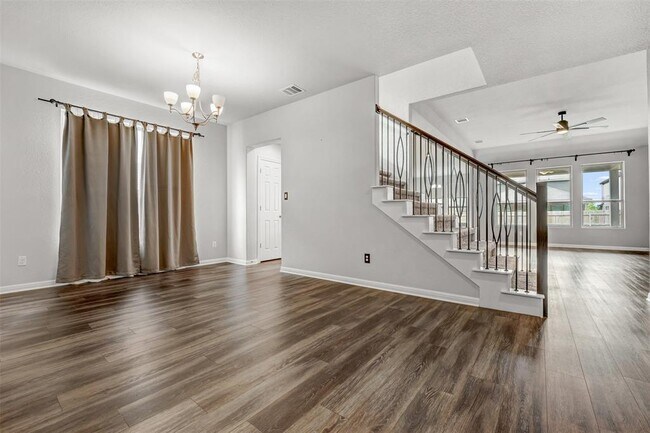 Building Photo - 6709 Golden Bough Ln