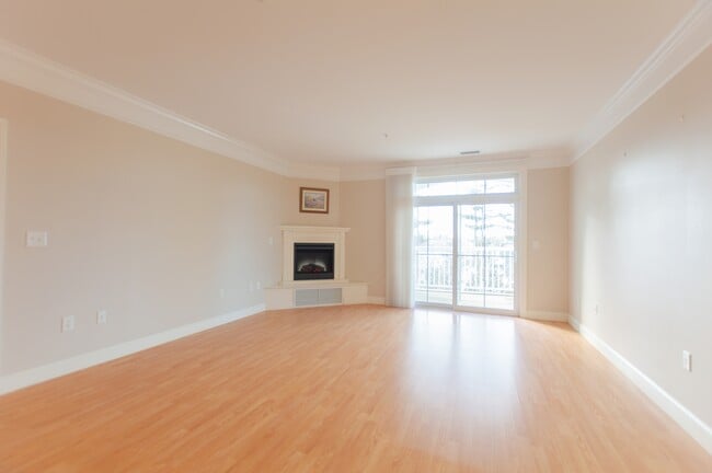 Building Photo - 5 Sally Sweets Way