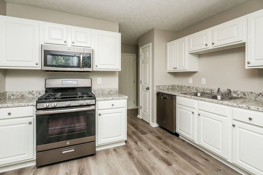 Building Photo - 54 Virginia Heights Dr