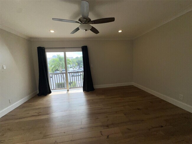 Building Photo - 1917 NE 3rd St