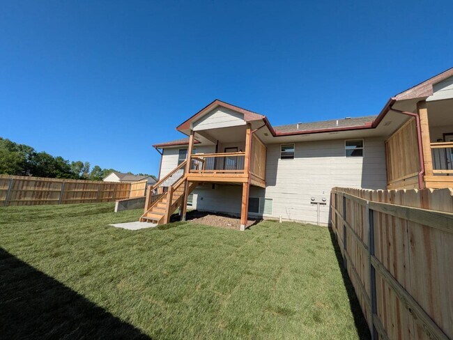 Building Photo - 9201 E Fox Pt Ct