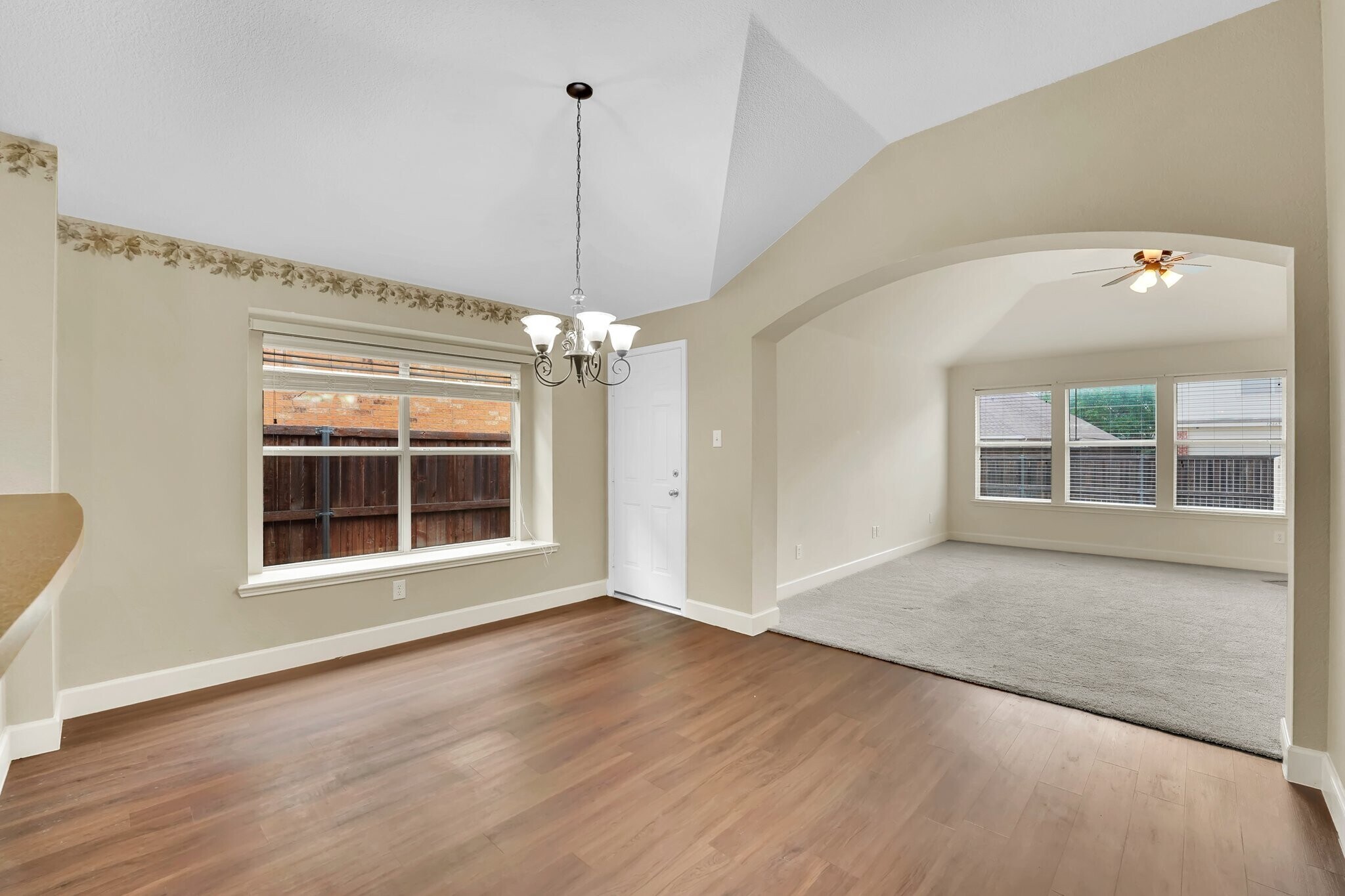Building Photo - 12618 Red Hawk Dr