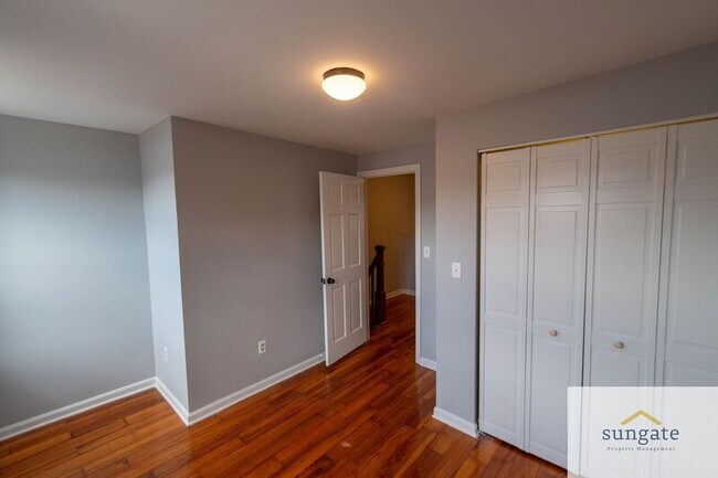 Building Photo - 427 S Durham St