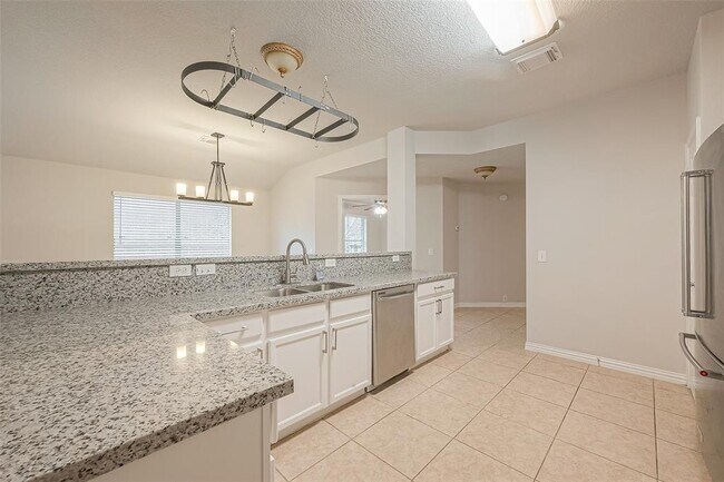 Building Photo - 17435 Turquoise Stream Dr