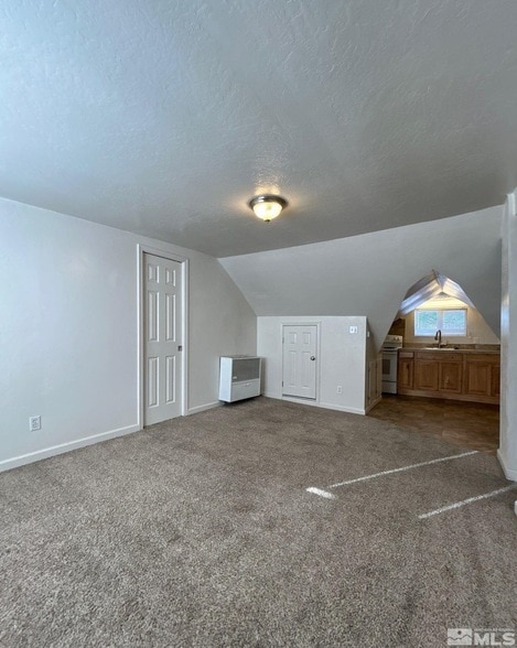 Building Photo - 538 1/2 6th Street Unit