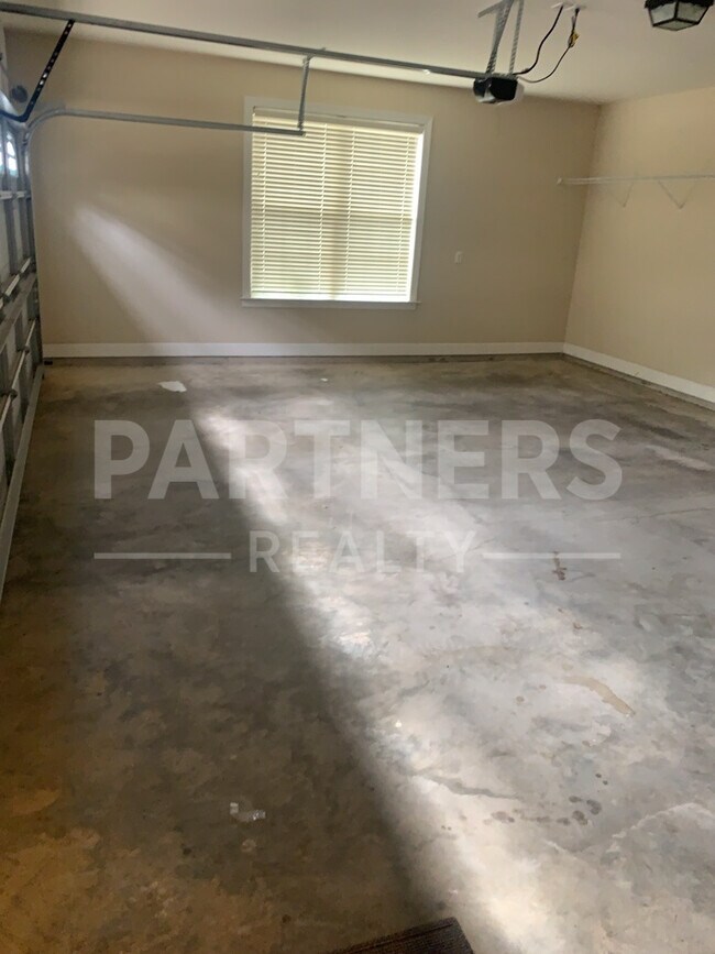 Building Photo - 9260 Marston Way