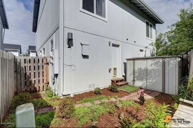 Building Photo - 6227 E Tudor Rd