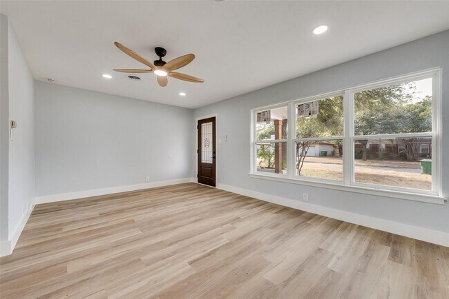 Building Photo - Built for Entertaining. Designed for Living. Fresh Style. Smart Layout. Perfect Location