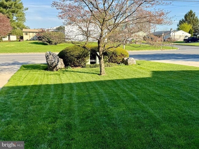 Building Photo - 1121 Progress Rd